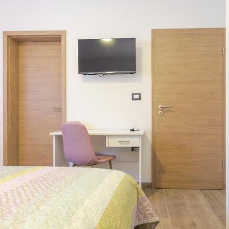 Vila Hana Пула Екстериор снимка